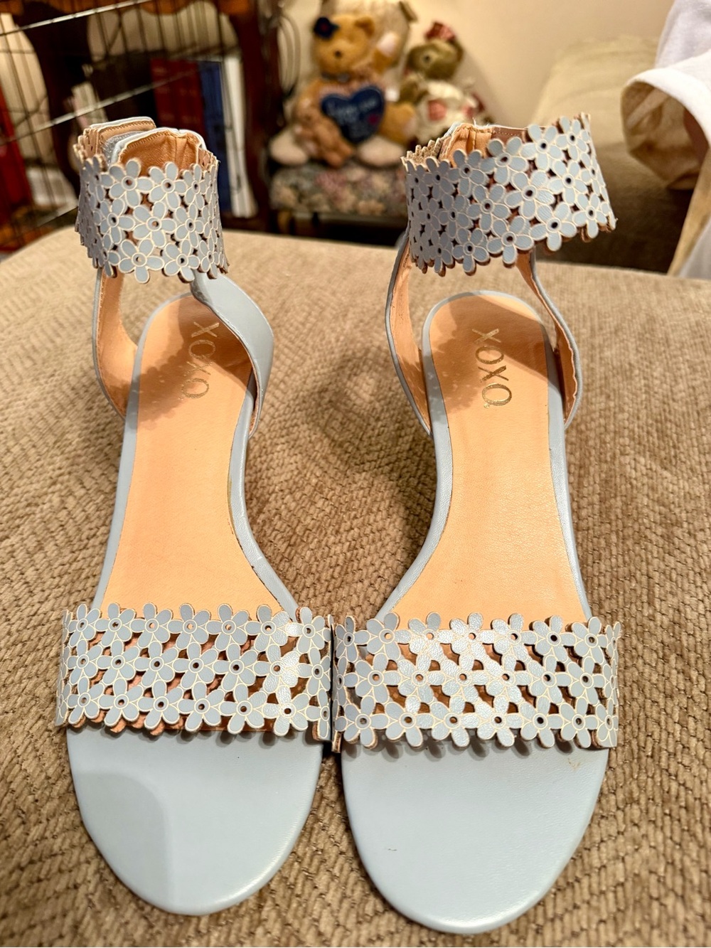 Women’s XOXO Blue Daisy Wedge Sandals, Size 8 1/2